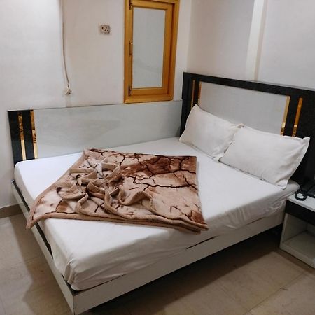 Hotel Geetanjali Inn Neu-Delhi Exterior foto